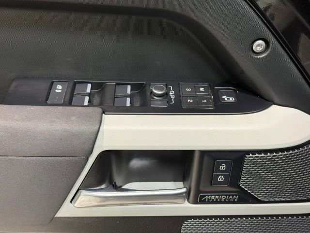 Used 2022 Land Rover Defender 110 X-Dynamic SE AWD/4WD image 8