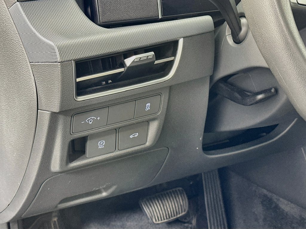 Used 2025 Hyundai Sonata SEL FWD image 10