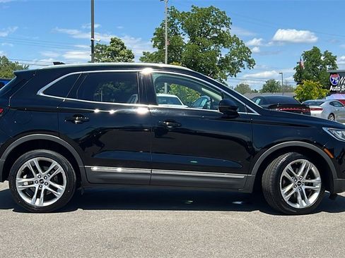 Used 2017 Lincoln MKC Reserve image 5