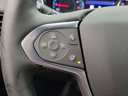 Used 2023 Chevrolet Traverse RS image 17
