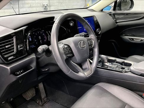 Used 2024 Lexus NX 250 FWD image 17