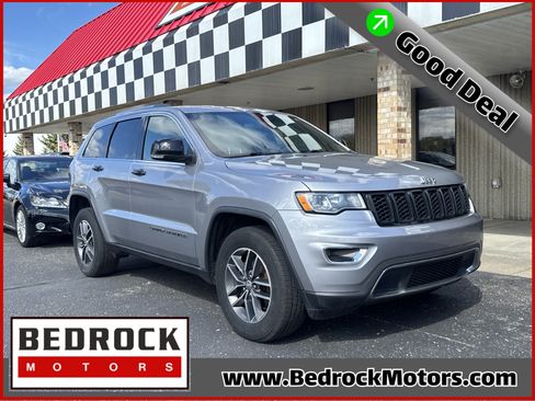 Used 2018 Jeep Grand Cherokee Limited AWD/4WD image 1