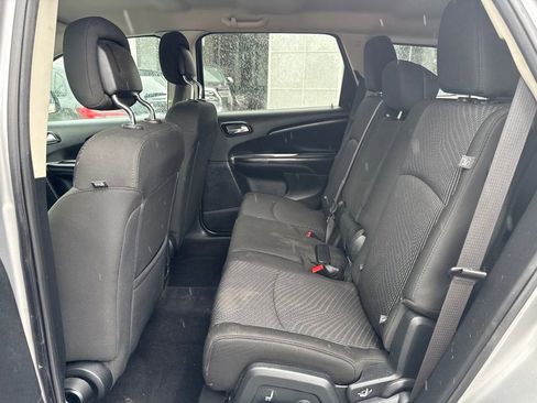 Used 2020 Dodge Journey SE FWD image 25