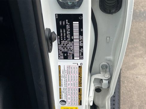 Used 2021 Toyota 4Runner Venture w/ Moonroof Package image 33