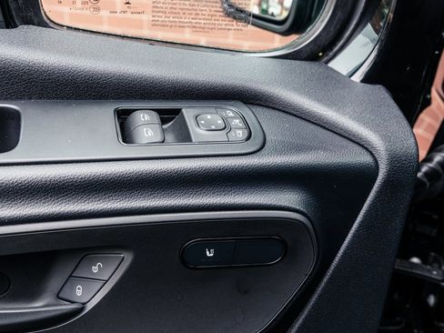 Used 2025 Mercedes-Benz Sprinter 2500 image 6