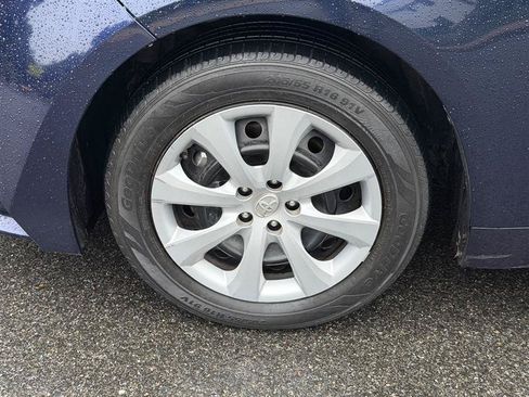 Used 2021 Toyota Corolla LE FWD image 13