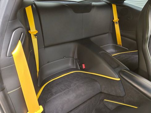 Used 2022 Ferrari Roma RWD image 23