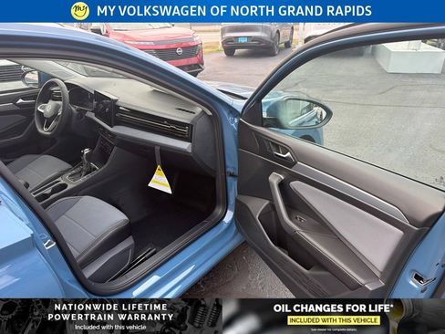 New 2026 Volkswagen Jetta SE FWD image 21