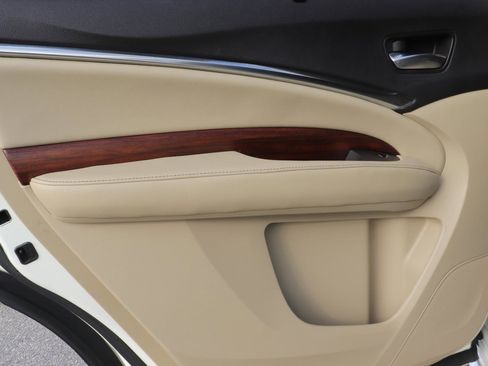 Used 2017 Acura MDX Sport Hybrid w/ Advance Pkg image 12