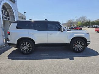 Used 2024 Lexus GX 550 w/ Accessory Package (2T) AWD/4WD video 2