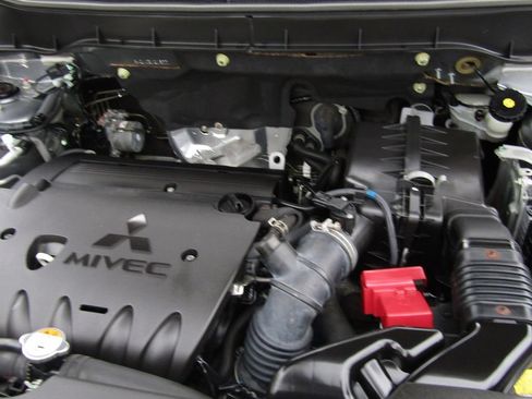 Used 2018 Mitsubishi Outlander Sport LE AWD/4WD image 12