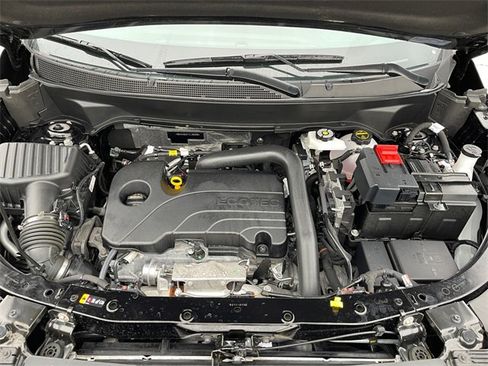 Used 2026 Chevrolet Equinox ACTIV w/ Convenience Package III image 17