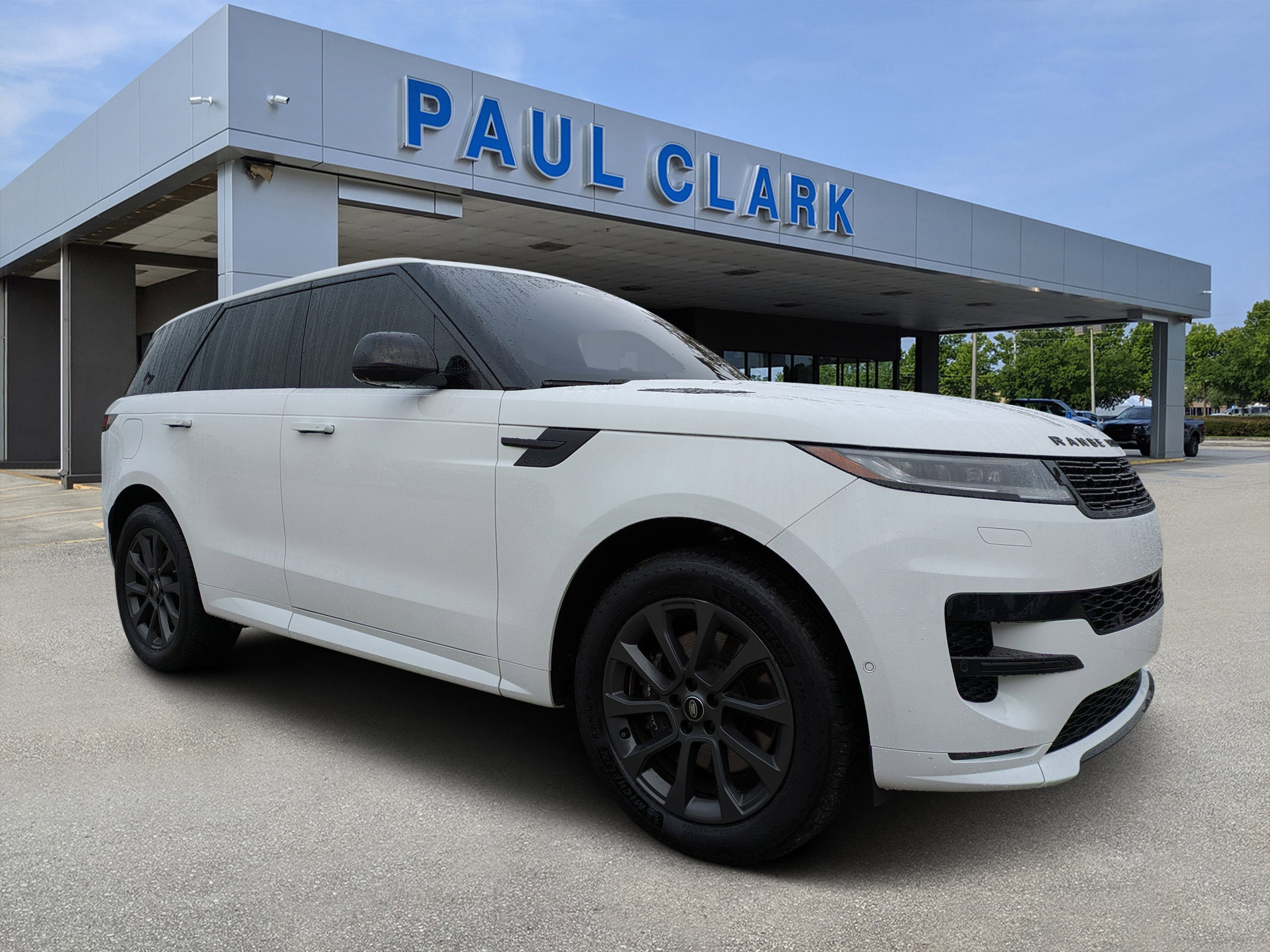 Used 2024 Land Rover Range Rover Sport Dynamic SE AWD/4WD image 1