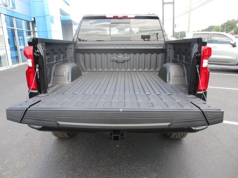 New 2026 Chevrolet Silverado 1500 ZR2 image 5