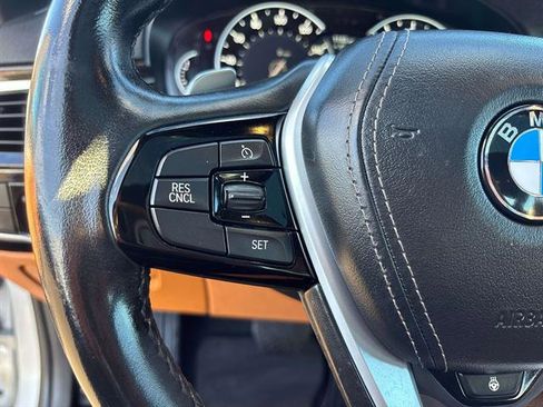 Used 2018 BMW 530i xDrive w/ Premium Package image 20