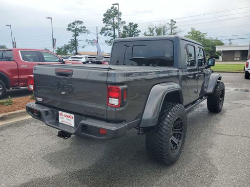 Used 2023 Jeep Gladiator Sport AWD/4WD image 6