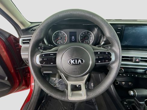Used 2021 Kia K5 LX image 13