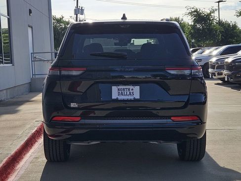 New 2026 Jeep Grand Cherokee Limited AWD/4WD image 4