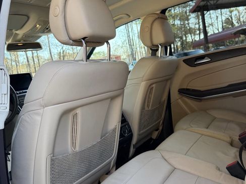 Used 2017 Mercedes-Benz GLS 550 4MATIC image 19