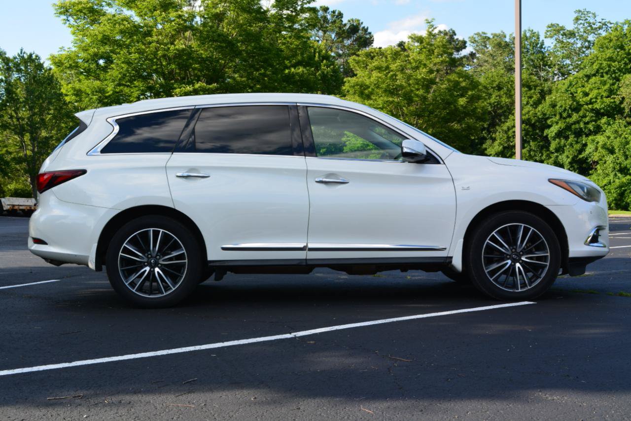 Used 2019 INFINITI QX60 Luxe w/ Sensory Package AWD/4WD image 4