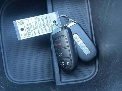 Used 2017 RAM 1500 Laramie w/ Convenience Group image 26