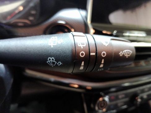 Used 2025 Jeep Compass Latitude w/ Altitude Special Edition image 35