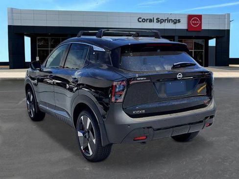 New 2026 Nissan Kicks SR w/ Illumination Package FWD image 3