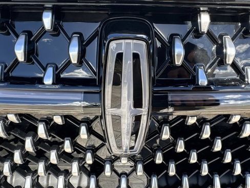 New 2026 Lincoln Nautilus Reserve image 7