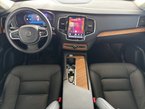Certified 2024 Volvo XC90 T8 Plus w/ Protection Package Premier AWD/4WD image 4