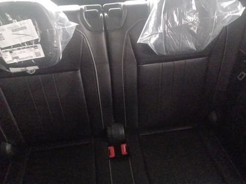 Used 2023 Volkswagen Tiguan SE FWD image 14