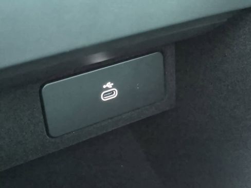 Certified 2025 Land Rover Range Rover Sport Dynamic SE image 33