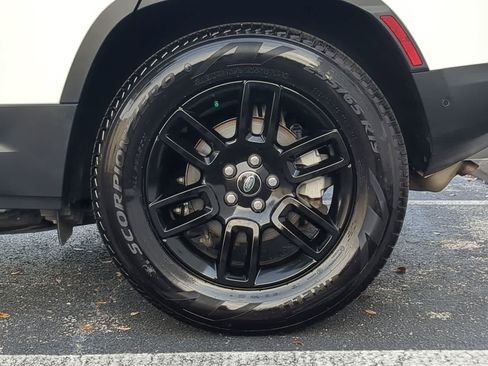 Used 2024 Land Rover Defender 110 S image 14