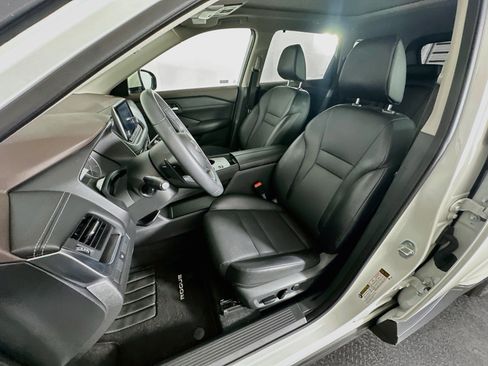 Used 2023 Nissan Rogue SV w/ SV Premium B Package FWD image 13