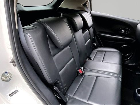 Used 2019 Honda HR-V Touring image 19
