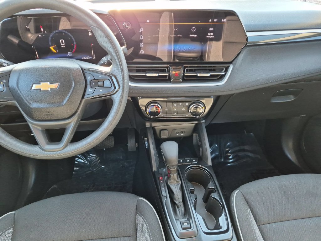 Used 2025 Chevrolet TrailBlazer LT AWD/4WD image 24