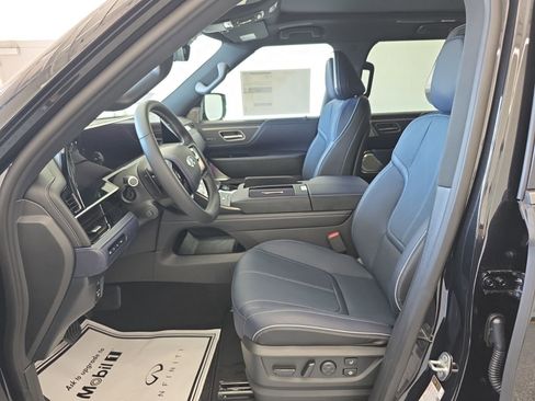 New 2026 INFINITI QX80 4WD image 37