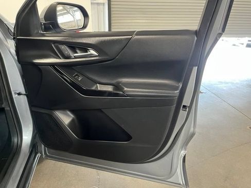 Used 2025 Chevrolet Equinox LT w/ Convenience Package II AWD/4WD image 12
