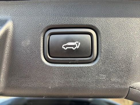 Used 2022 Hyundai Tucson Limited w/ Cargo Package image 13