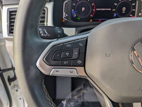 Certified 2023 Volkswagen Atlas SE image 28