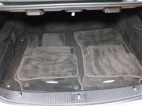 Used 2013 Mercedes-Benz E 400 Sport Sedan w/ Premium 1 Pkg image 21