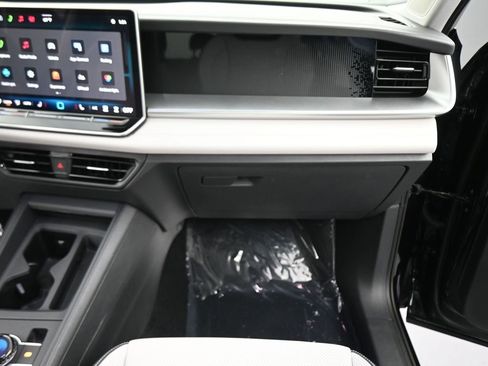 New 2026 Volkswagen Tiguan SE AWD/4WD image 44