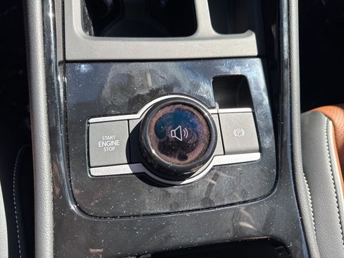 New 2026 Volkswagen Tiguan SEL R-Line AWD/4WD image 24
