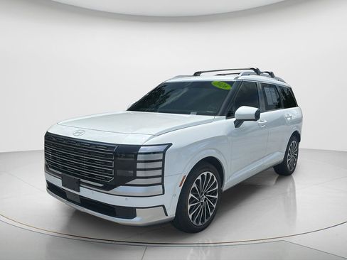 Used 2026 Hyundai Palisade Calligraphy FWD image 1