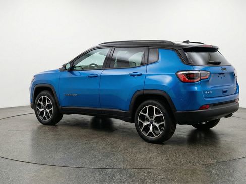Used 2025 Jeep Compass Limited AWD/4WD image 6