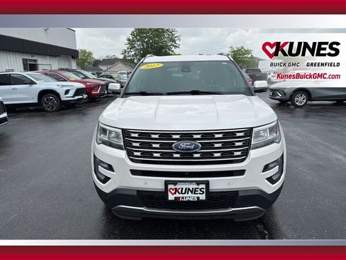 Used 2017 Ford Explorer Limited w/ Equipment Group 301A AWD/4WD image 10