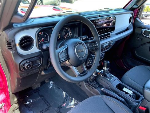 Certified 2024 Jeep Wrangler Unlimited Sport AWD/4WD image 17