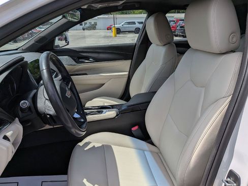 Used 2023 Cadillac CT4 Luxury w/ Sun And Sound Package AWD/4WD image 12