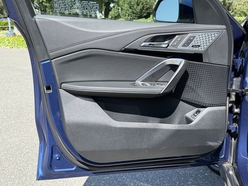 Used 2025 BMW X1 xDrive28i w/ Technology Package image 19