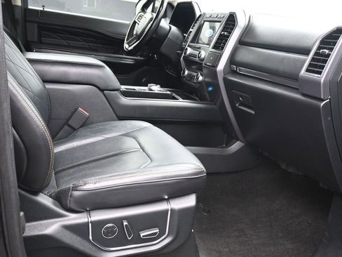 Used 2019 Ford Expedition Platinum RWD image 10