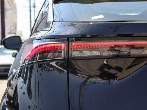 Certified 2024 Nissan Ariya FWD image 9